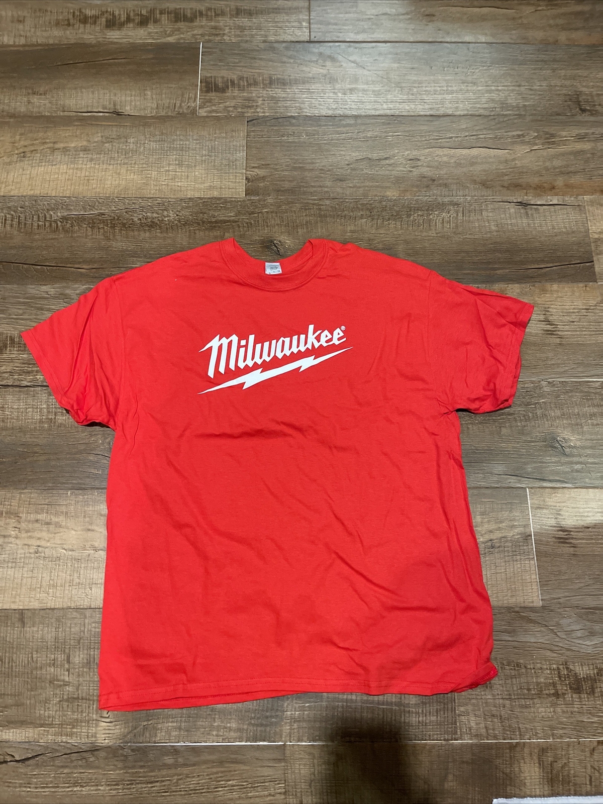 GILDAN MILWAUKEE TOOLS M12 M18 Battery Tools T-SHIRT MEN’S Size Xl Extra Large