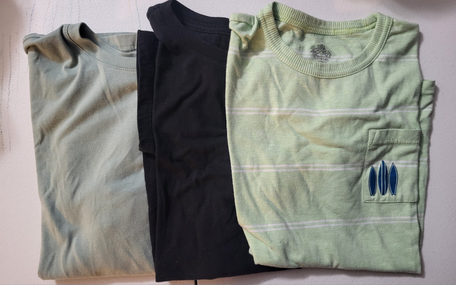 Multiples boys T-Shirts XL Crew Neck Short Sleeve Pocket Green Black Gray
