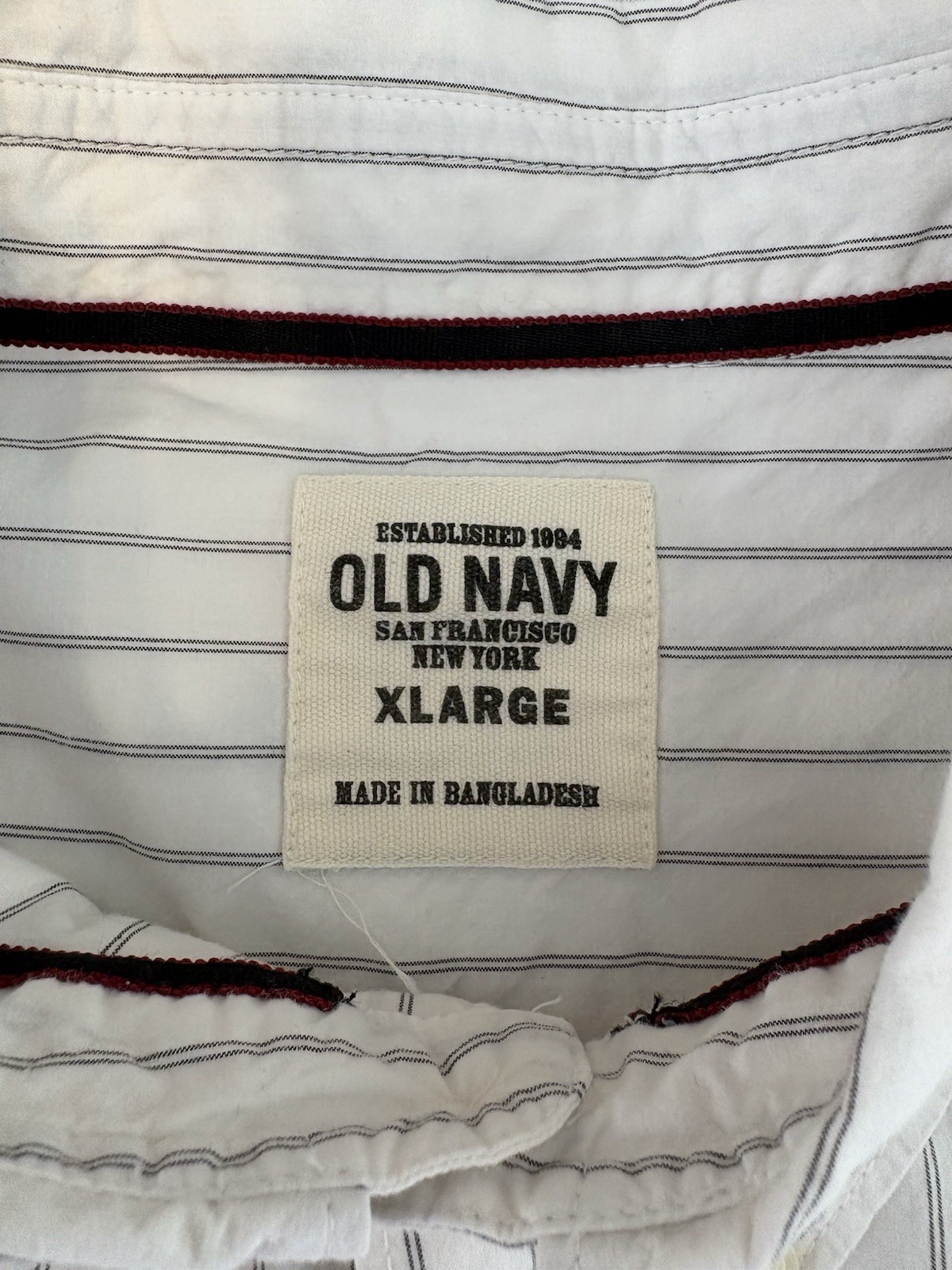 Old Navy Men’s XL White Gray Striped Long Sleeve 100% Cotton Button-Down Shirt