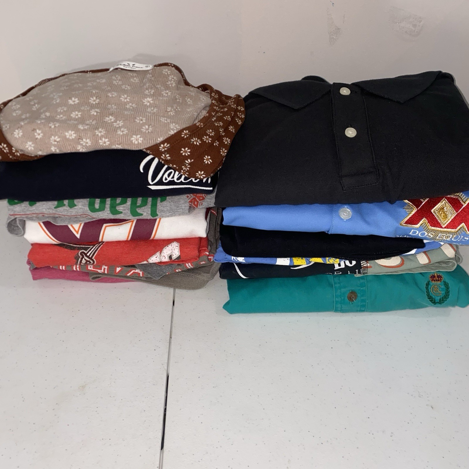 Tee Shirt And Tops Bundle, Reseller Lot, Multiple Sizes Mens And Womens
