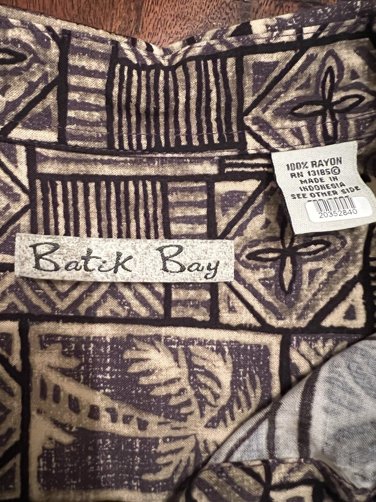 Batik Bay Hawaiian Camp Shirt Men’s Large Palm Tree Rayon Tropical Resort