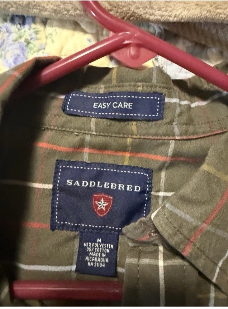 Saddlebred men’s plaid shirt is made from an easy-care, cotton-blend fabric