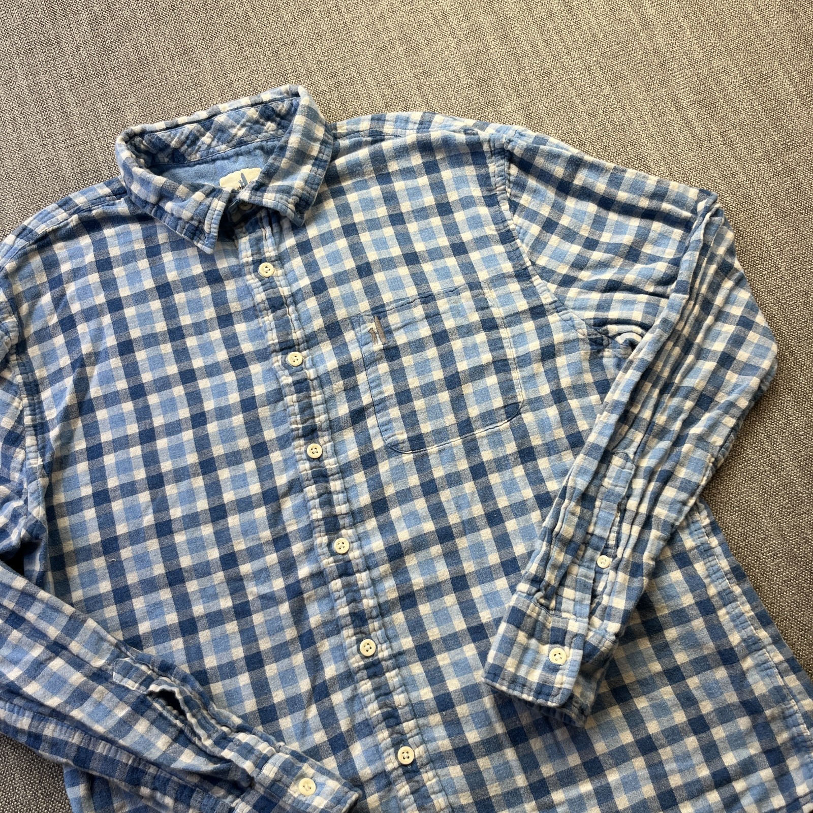 Johnnie-O Flannel Button Down Shirt Mens M Blue Plaid Classic Outdoor