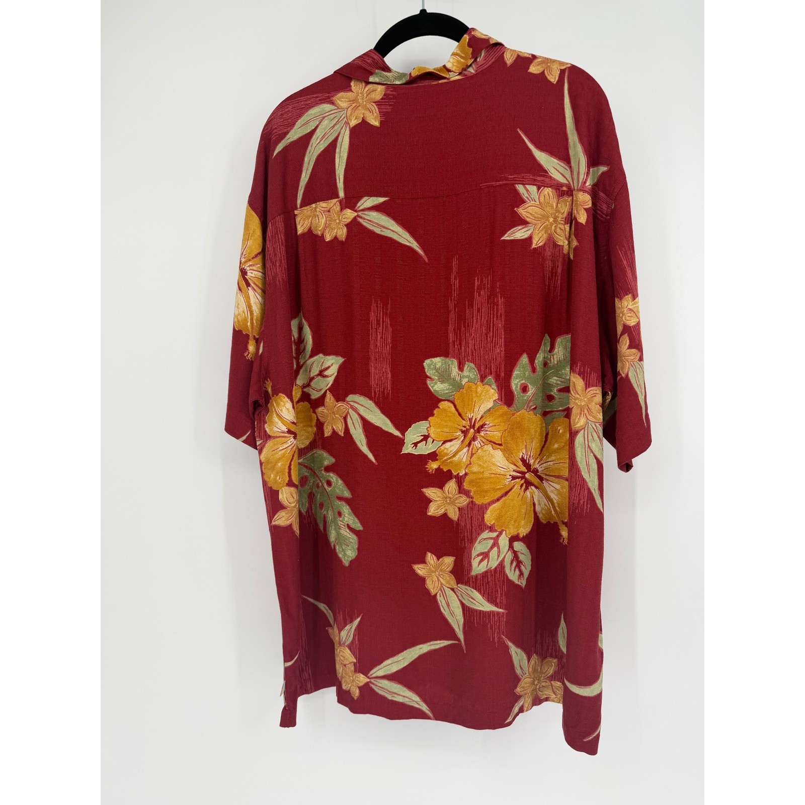 Quiksilver Edition Mens XL Red Tropical Hibiscus Rayon Aloha Shirt C-509124