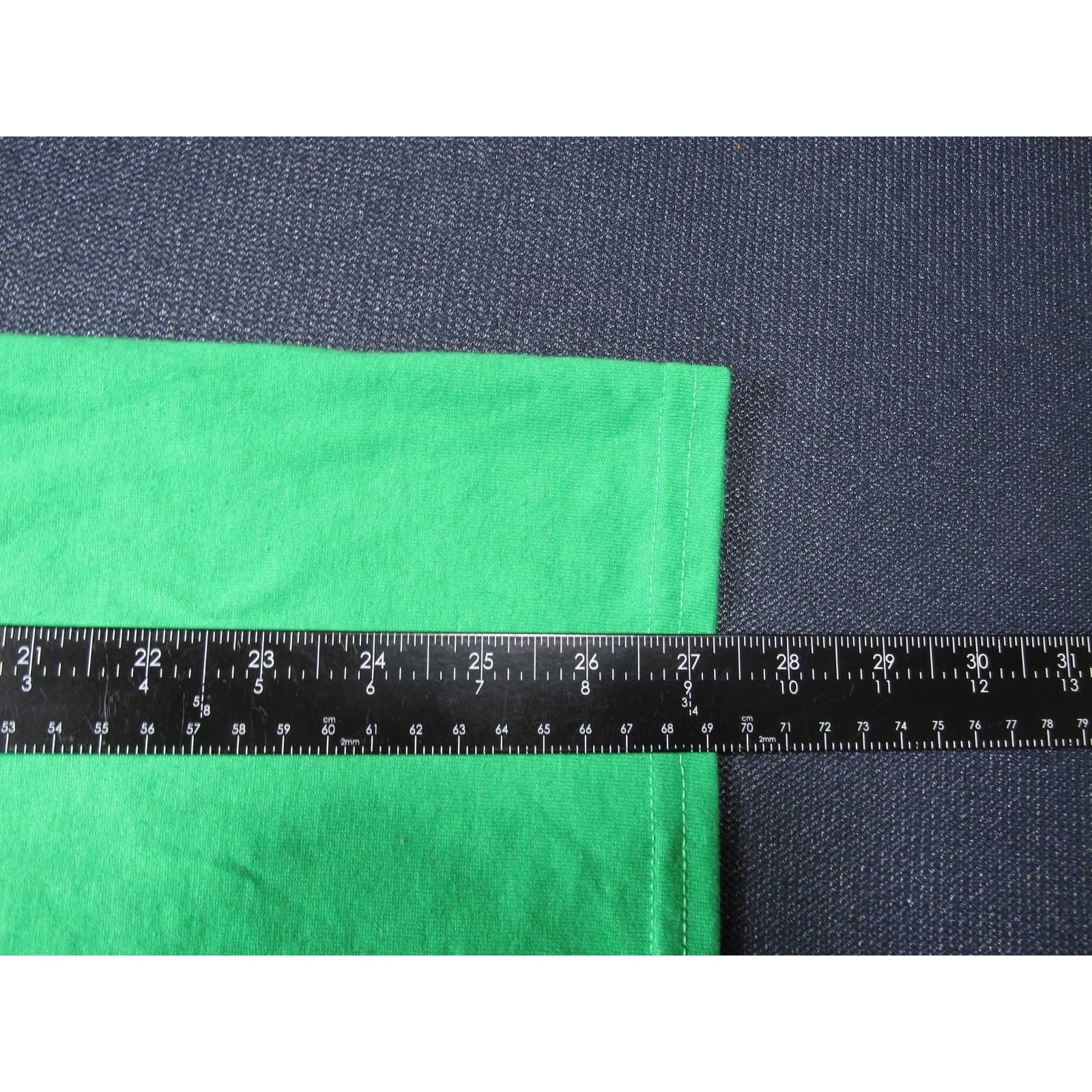 GILDAN DryBlend “FOREVER SOLID” Green T-Shirt – Size Medium, Moisture-Wicking Co