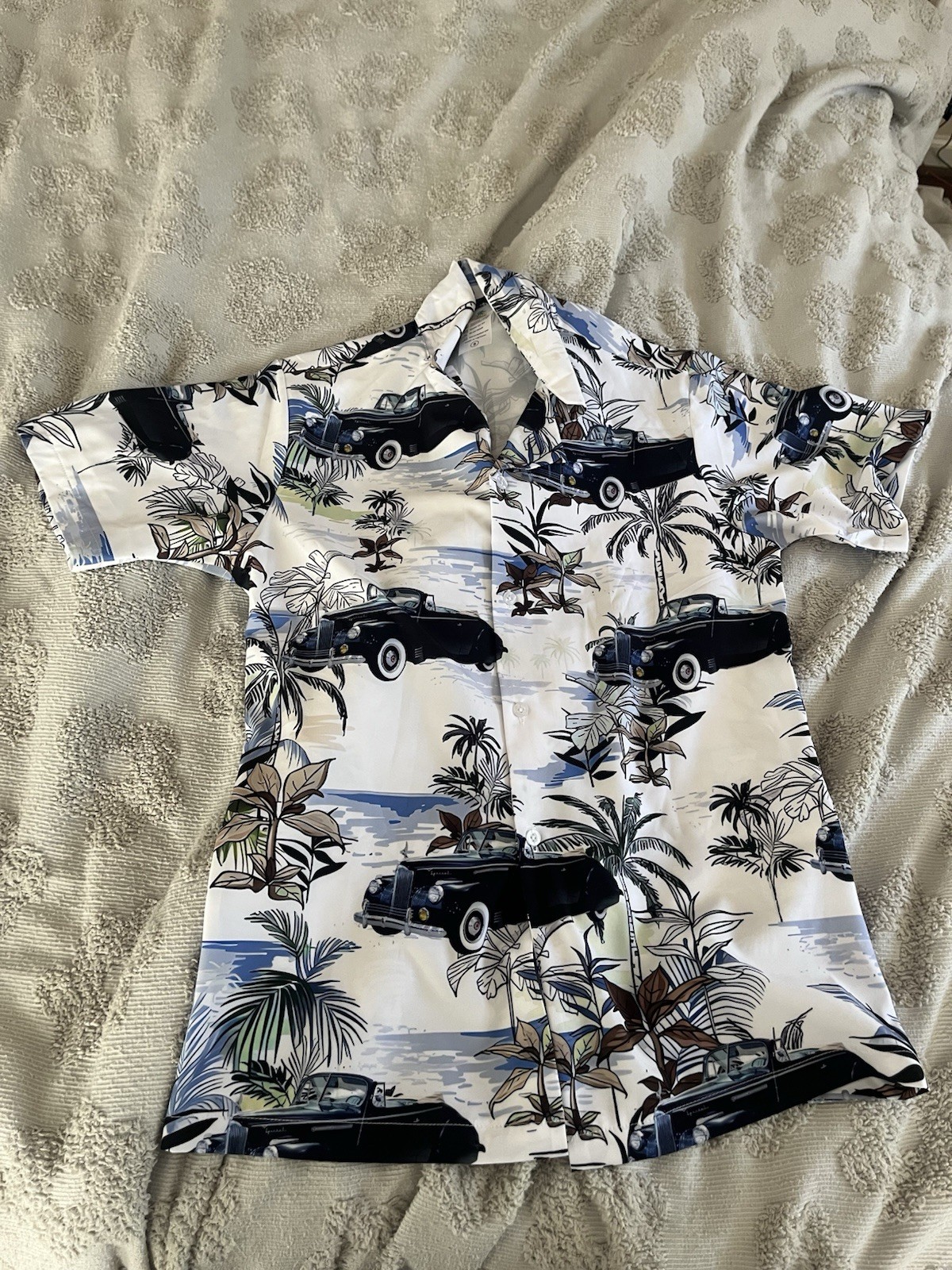 Men’s Candy clothing car button down shirt size Small