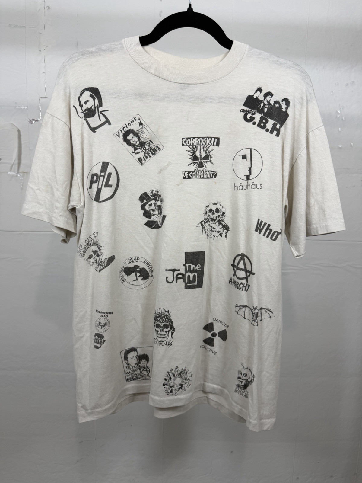 Vintage Punk Logos Shirt large GBH Sid Vicious MDC Ramones Compilation