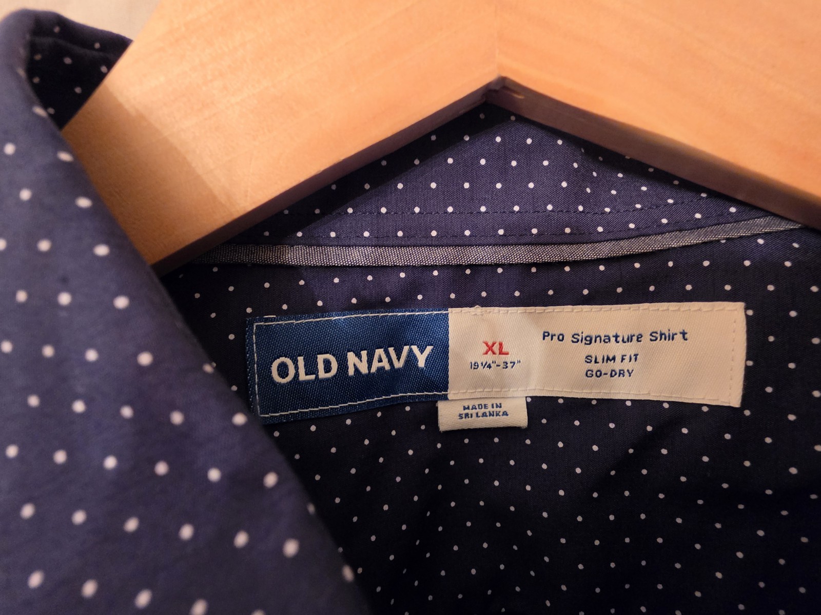 Old Navy Pro Signature Slim Fit Button-Up Shirt Mens XL Blue Polka Dot LS