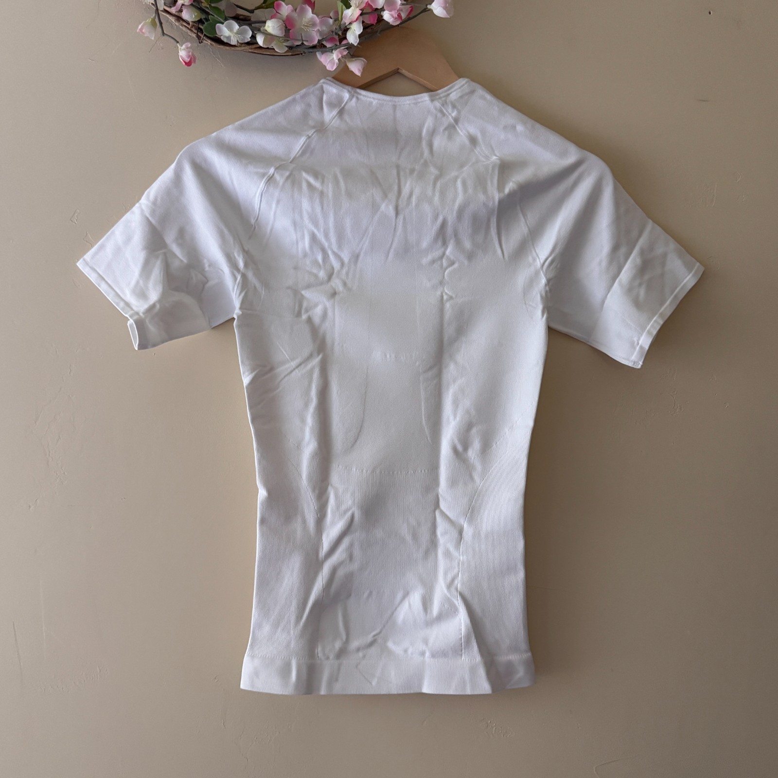 SPANX Men’s Zoned Performance White V-Neck Under Shirt size XL (46-48) NWT