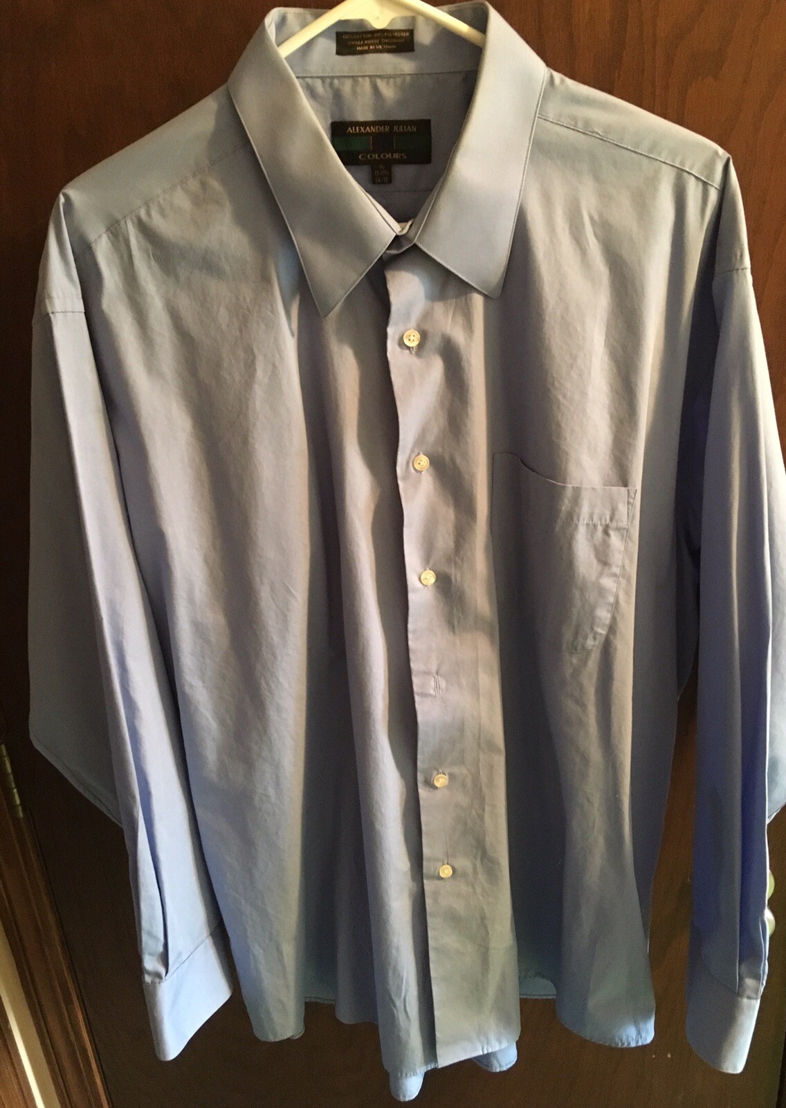 Men’s Alexander Julian long sleeve button front shirt sz XL pre own good cond.