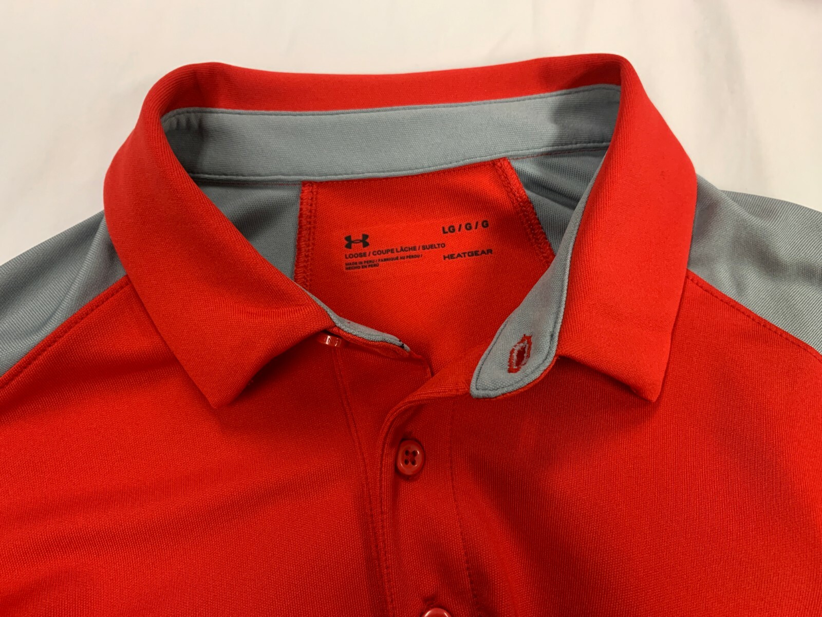 Under Armour Shirt Mens Medium Red Gray DriFit Golf Polo HeatGear 2-Tone