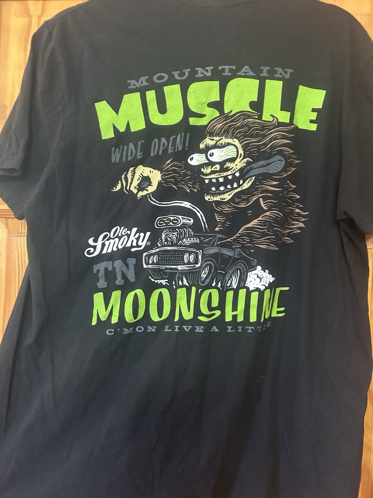 District Men’s L Black Graphic Print Moonshine Crew Neck Short Sleeve T-Shirt