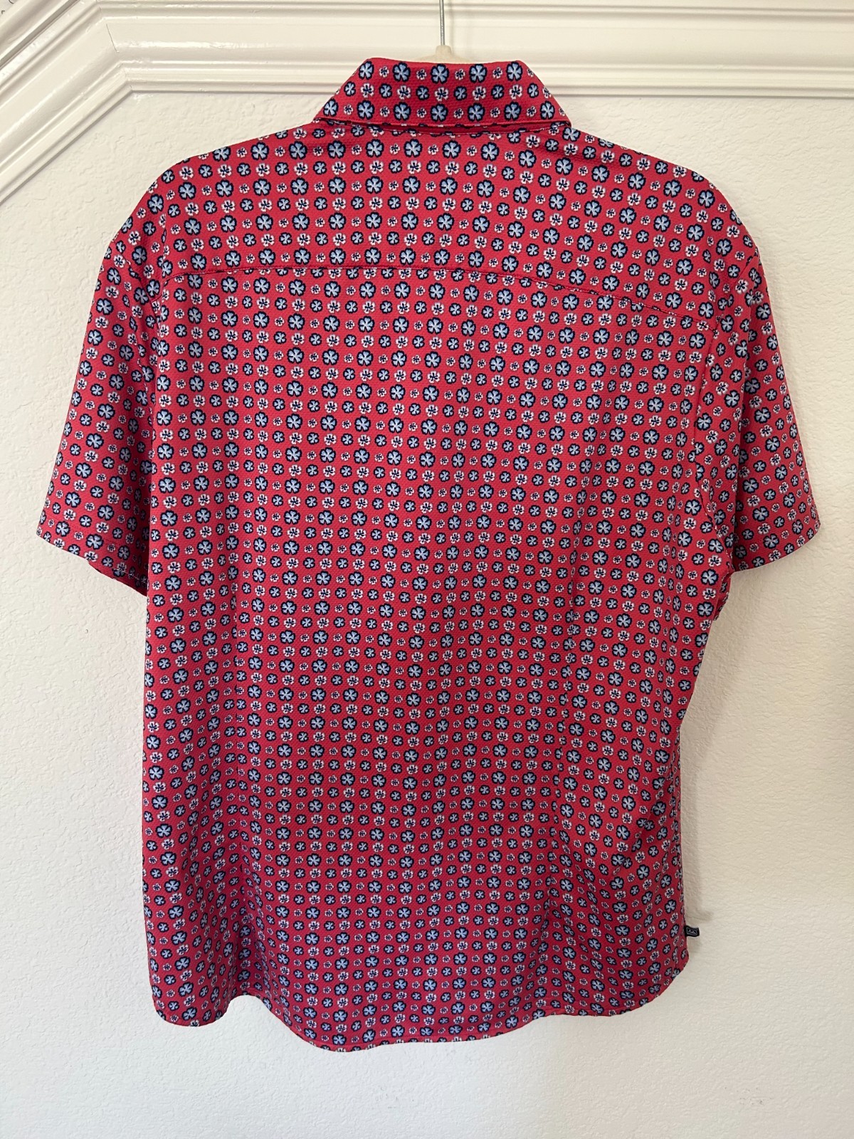 Mizzen+Main Men’s Large Trim Performance Button Front Shirt Coral Blue Print