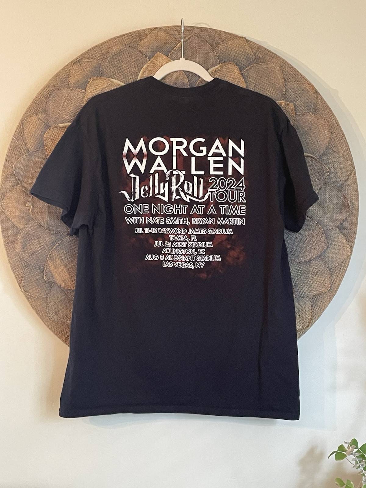 Morgan Wallen Jelly Roll 2024 One Night at a Time Tour T-Shirt Size Medium