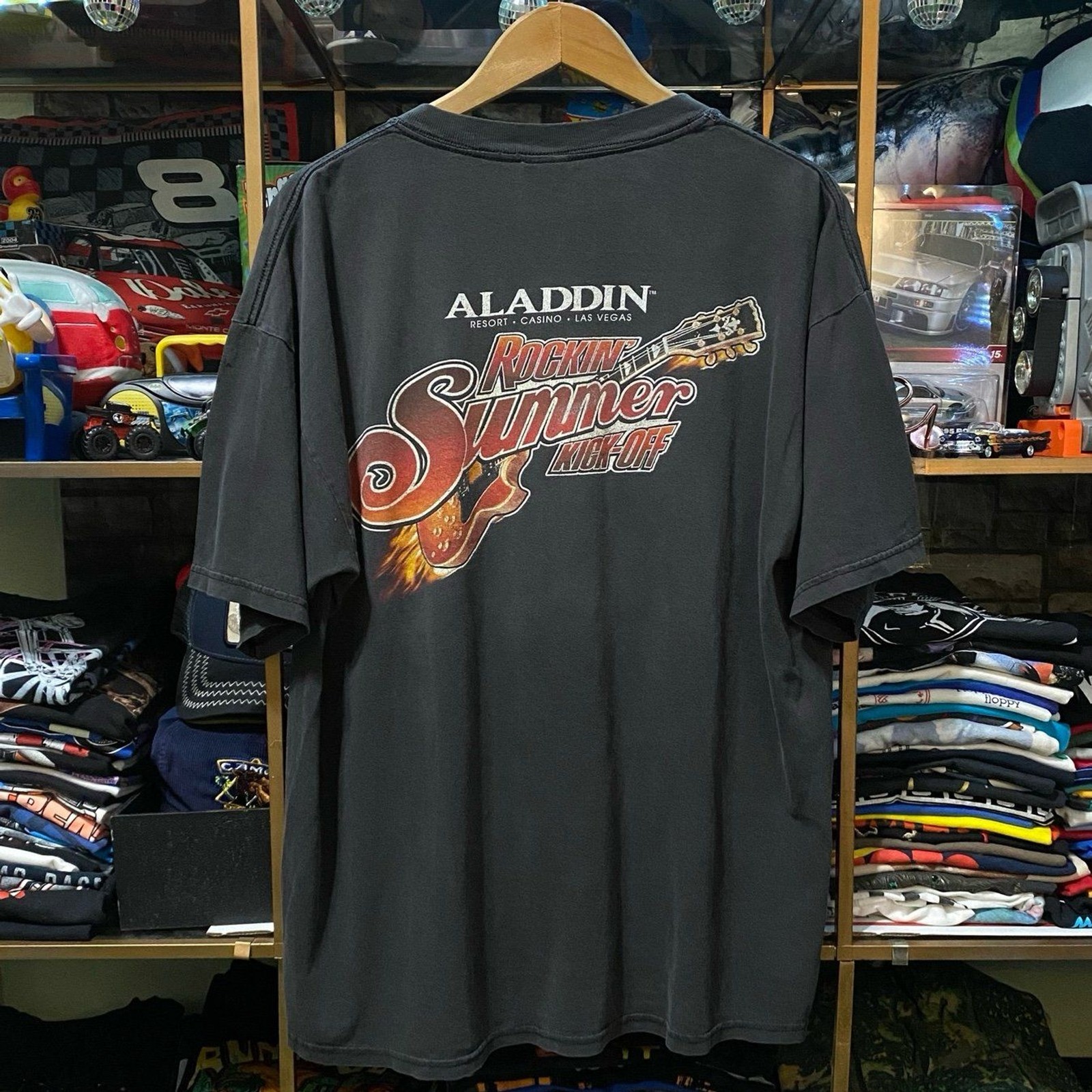 Vintage 2004 Aladdin Casino Las Vegas Rockin Summer T-Shirt Faded Black XL Y2K