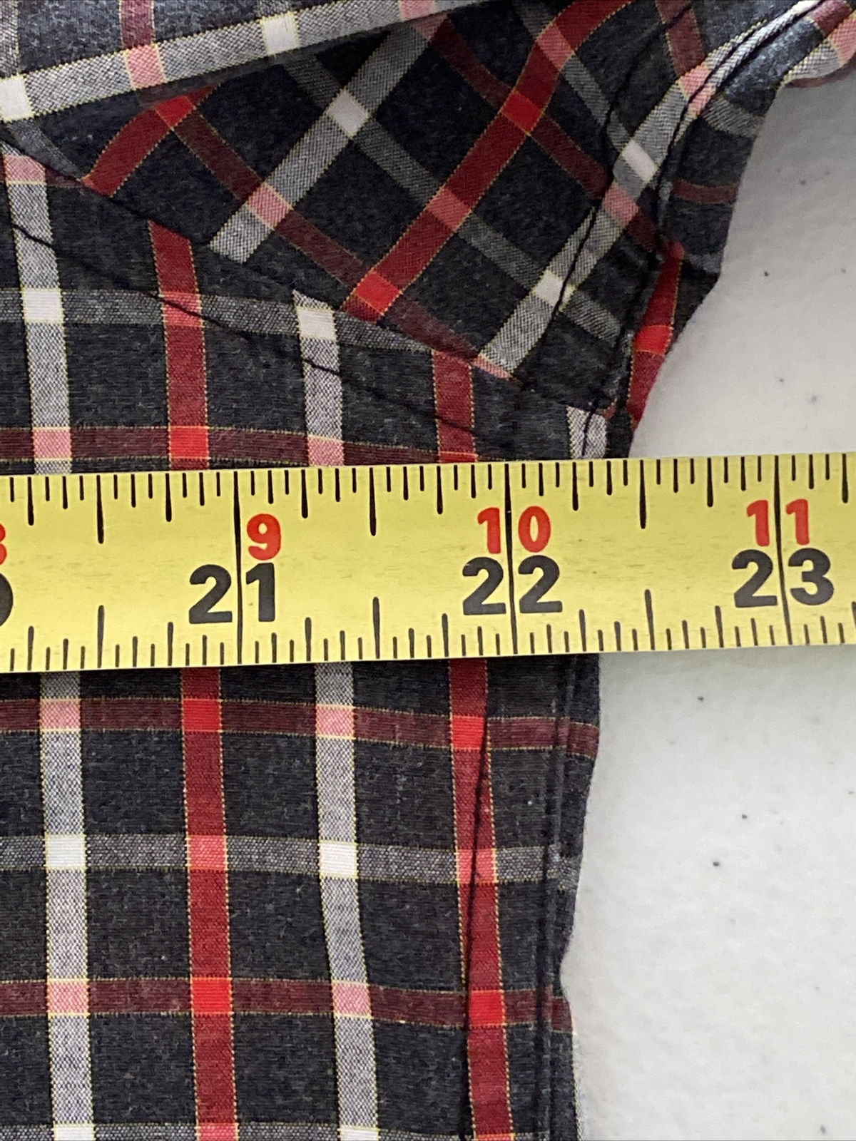 kenneth cole NY button Down Across Chest 22In. L 30 In. . NWOT Size L