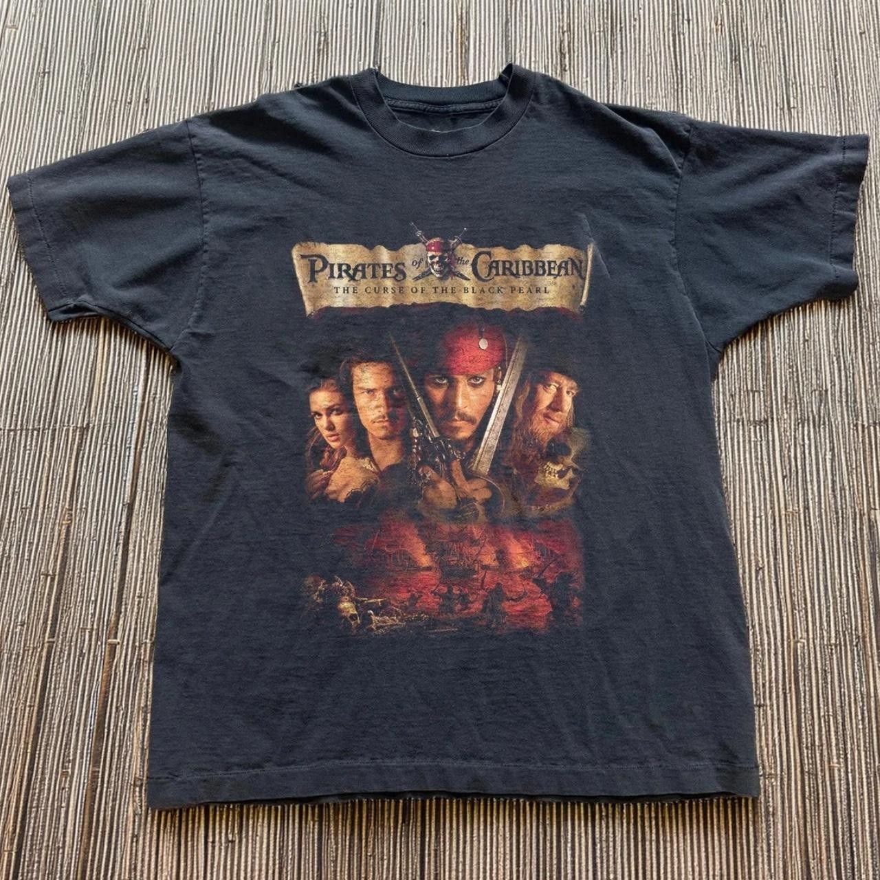 Pirates of the caribbean curse black tshirt, vintage movie tshirt