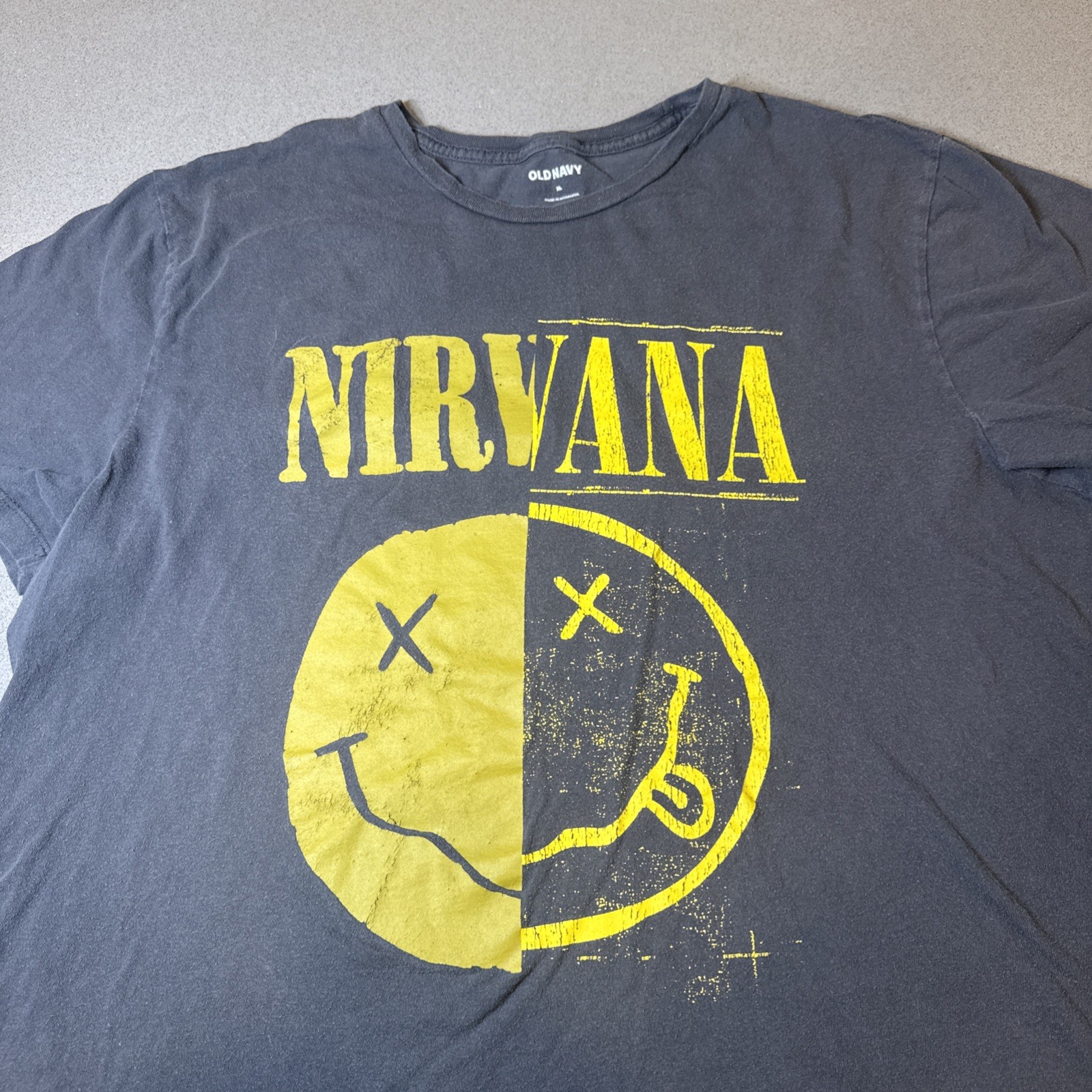 Old Navy T-Shirt Mens XL Round Neck Graphic Print Nirvana Smiley Face