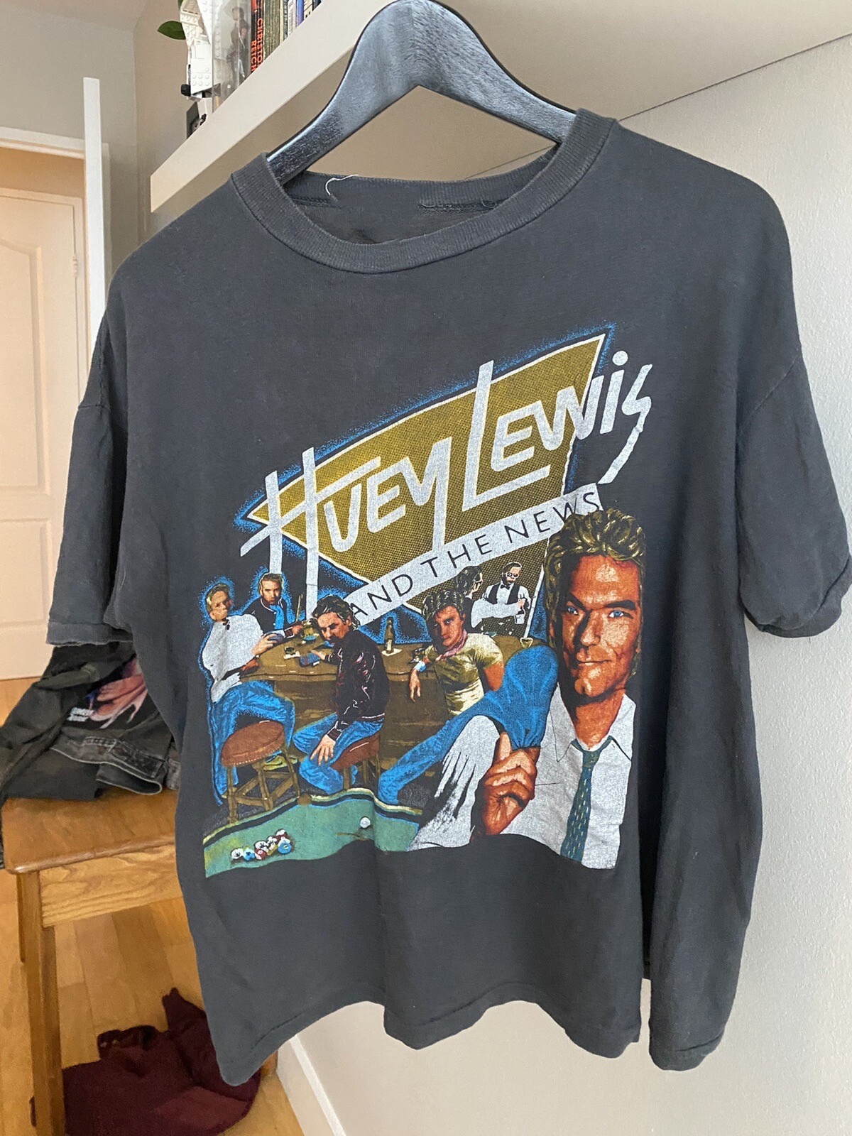 Rare Huey Lewis and the News Men T-Shirt 80s ST339