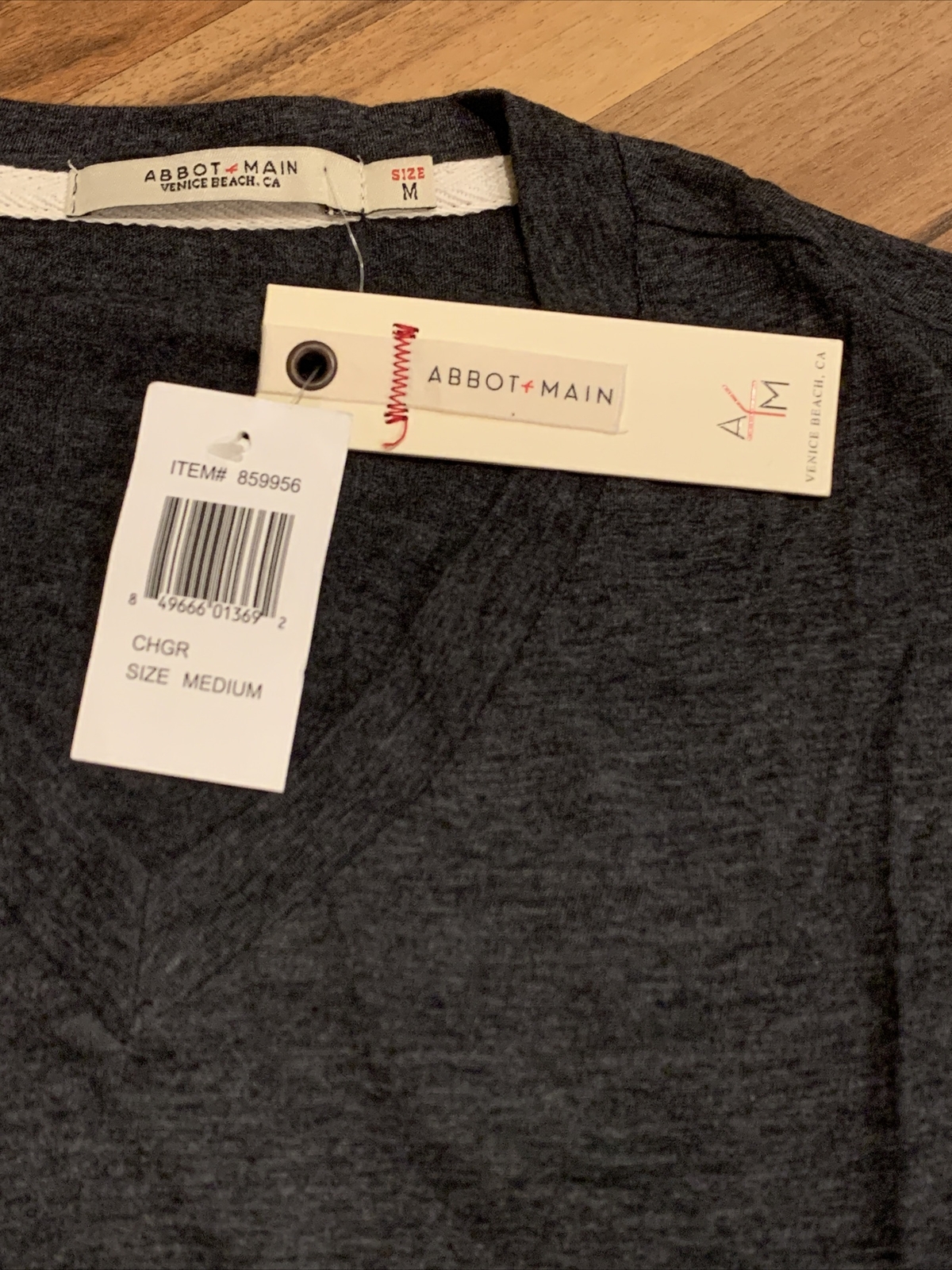 ABBOT & MAIN (Sz Medium) Men’s Basic V-Neck Tee T-Shirt Tri Blend Casual, Gray C