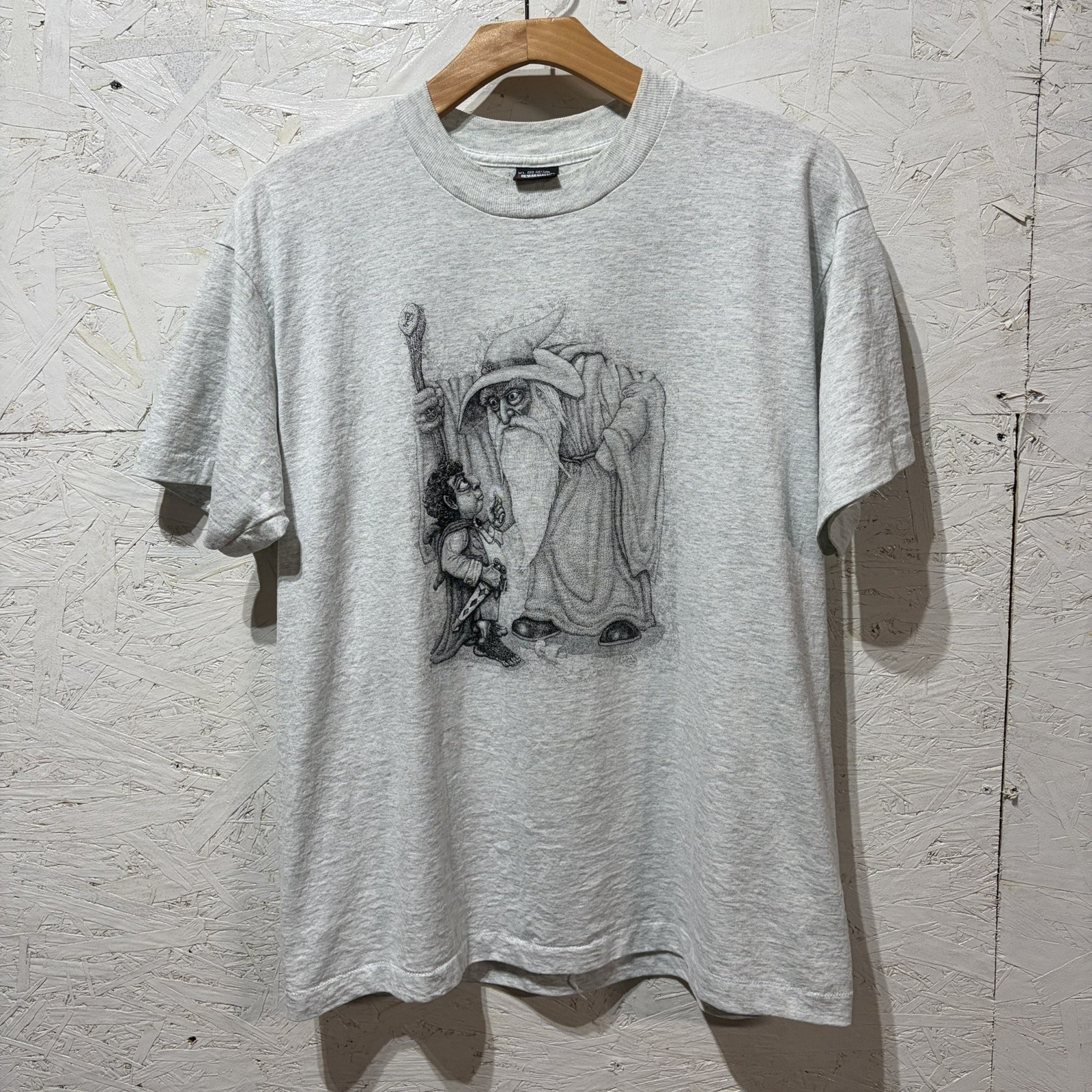 Vintage Lord of the Rings Hobbit Gandalf Bilbo TShirt Gray Size XL Mens Matteson