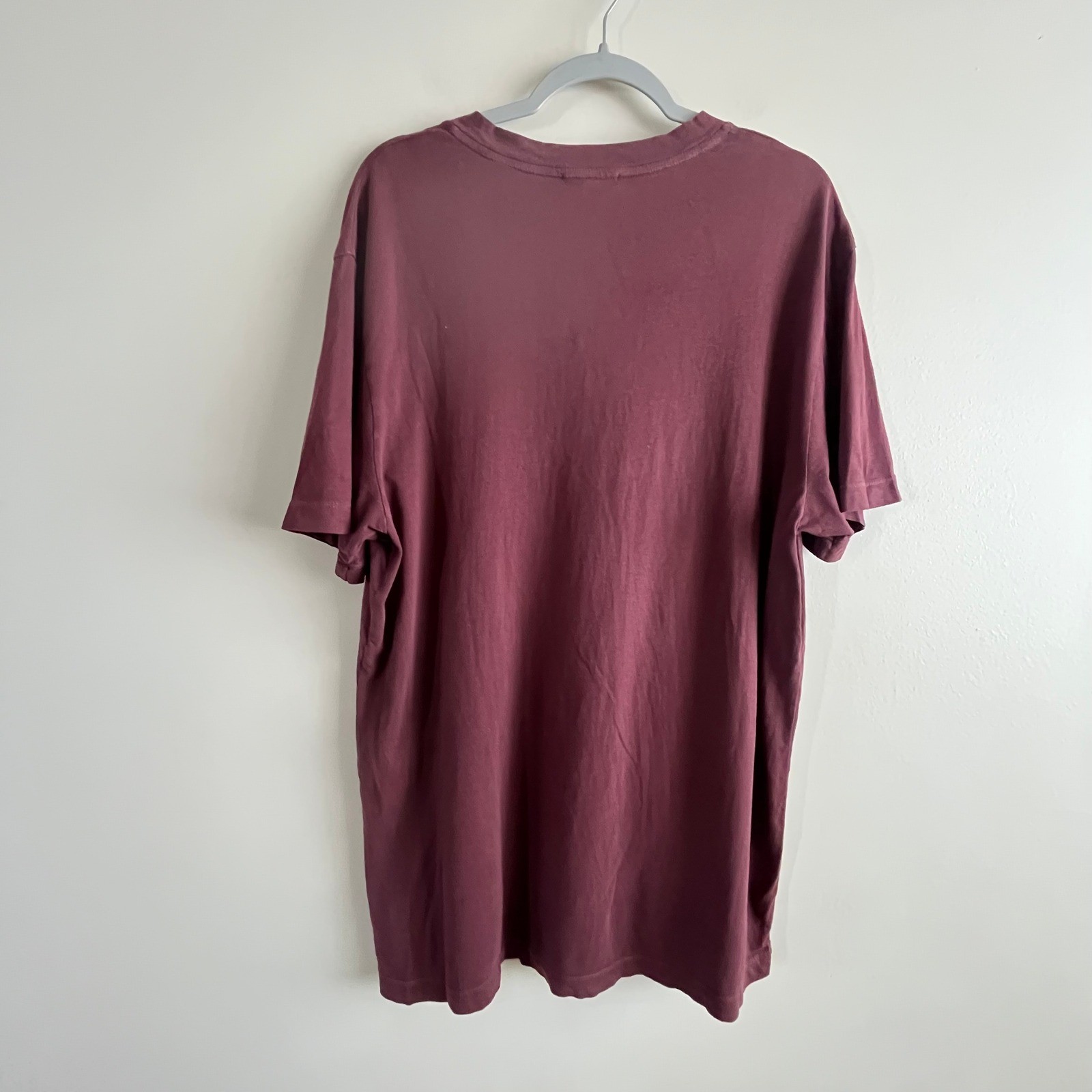 James Perse Standard V Neck Tee Burgundy Cotton Minimalist Size 4 Mens XL