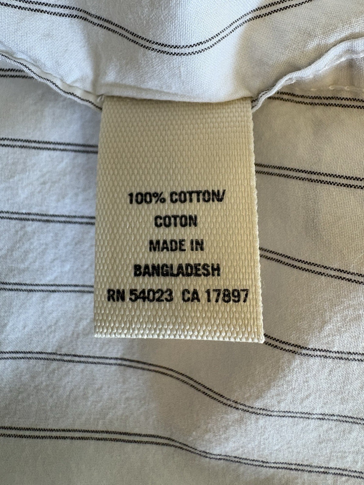 Old Navy Men’s XL White Gray Striped Long Sleeve 100% Cotton Button-Down Shirt