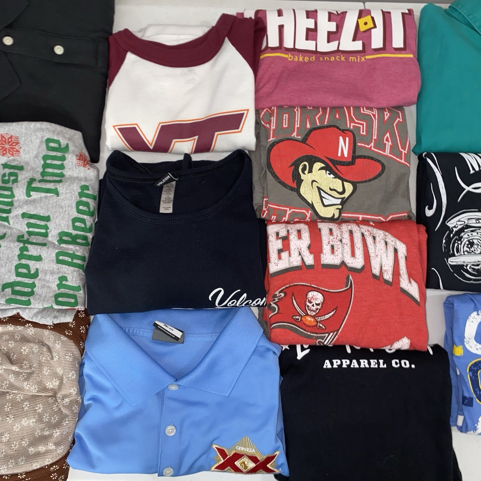 Tee Shirt And Tops Bundle, Reseller Lot, Multiple Sizes Mens And Womens