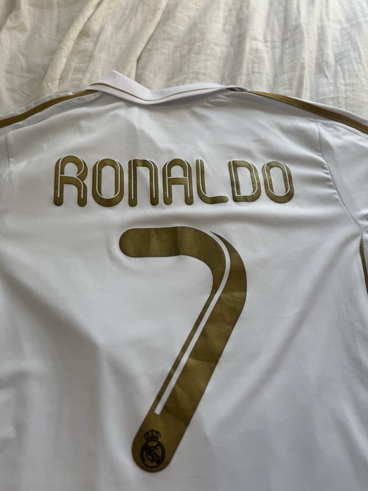 Authentic Real Madrid Cristiano Ronaldo #7 Jersey – White & Gold – Size XL