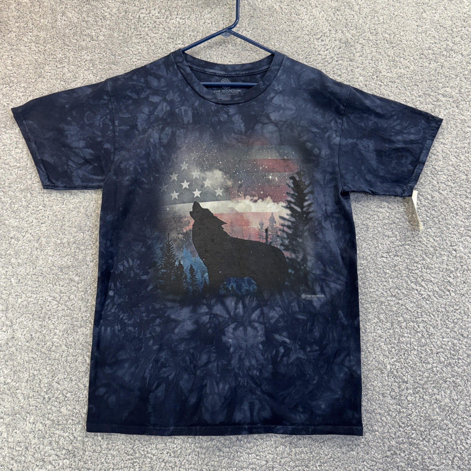 The Mountain Shirt Mens Large Blue Tie Dye Howling Wolf American Flag Graphic