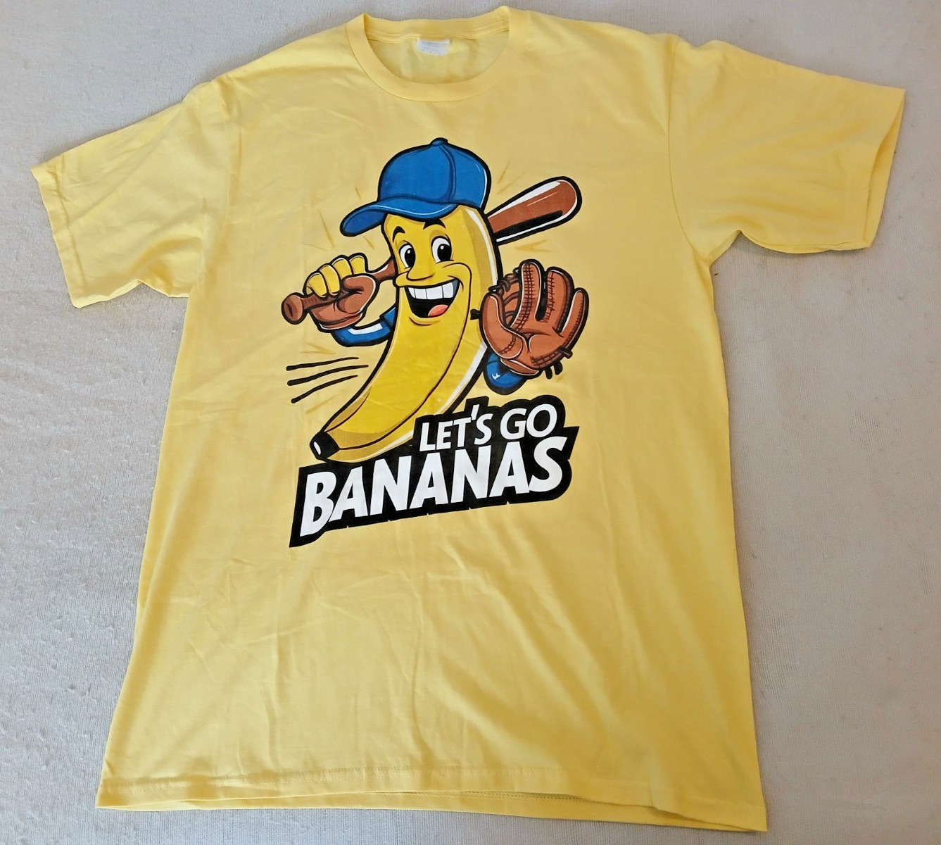 Savannah Bananas Let’s Go Bananas Logo Yellow T-Shirt Men’s’ Size Medium Nice!
