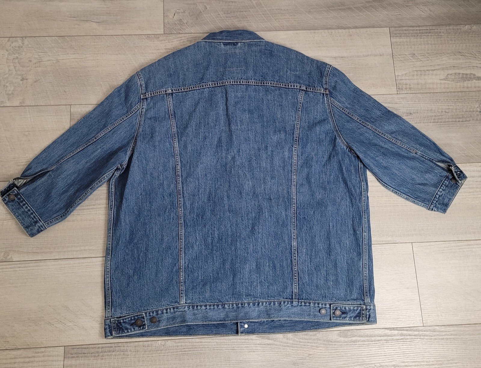 🧥 Levi’s Premium Long Trucker Jacket Men’s M Relaxed Cut Western (Read/C-video)