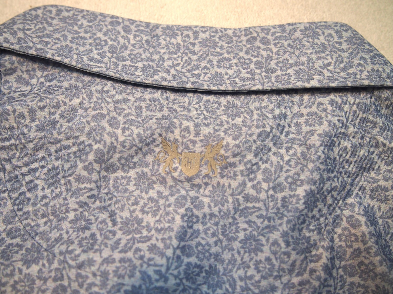 Hickey Freeman Performance Fabric Floral Pattern Golf Shirt NWT L $94 Light Blue