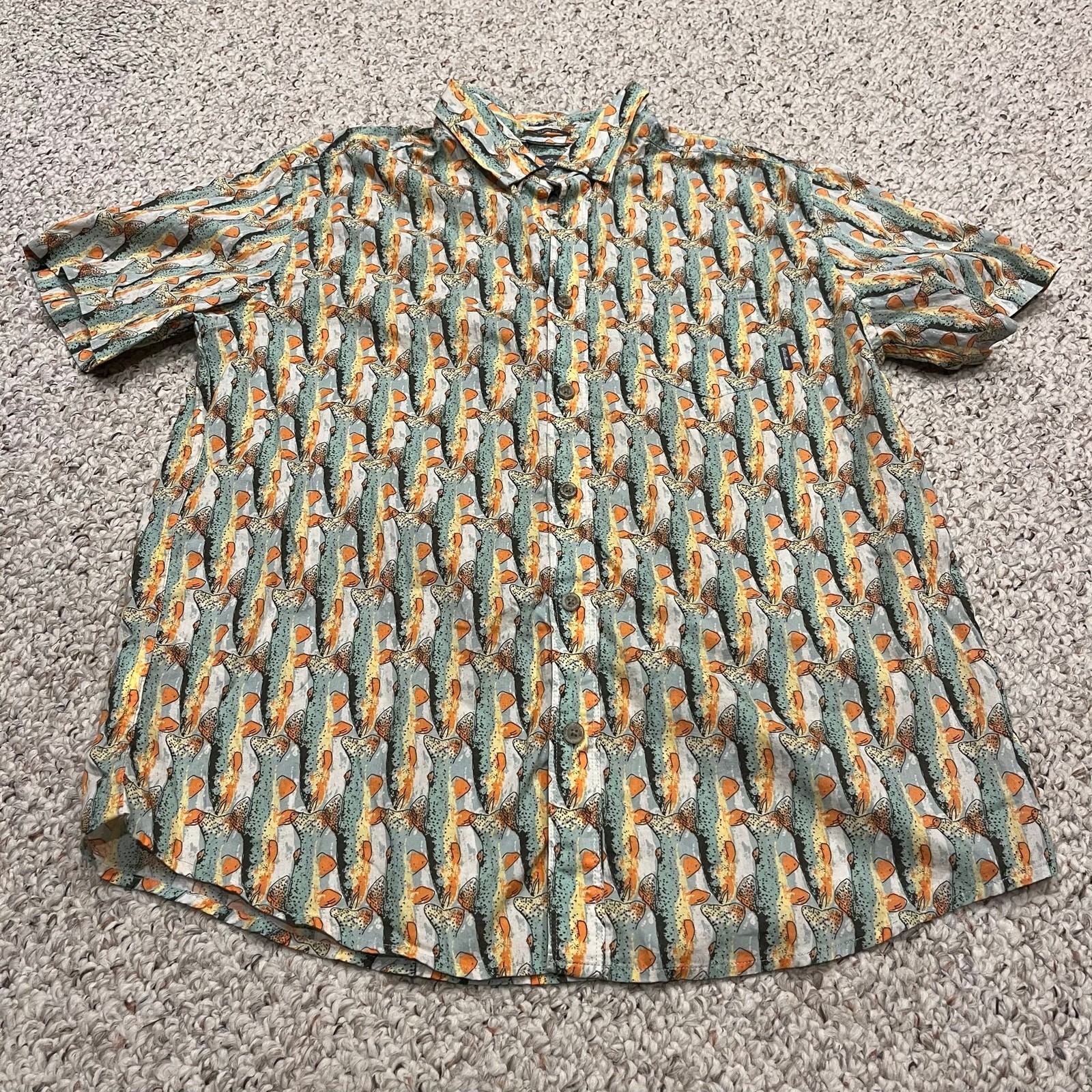 Eddie Bauer Mens Short Sleeve Fish Print Button Down Shirt L Classic Fit Outdoor
