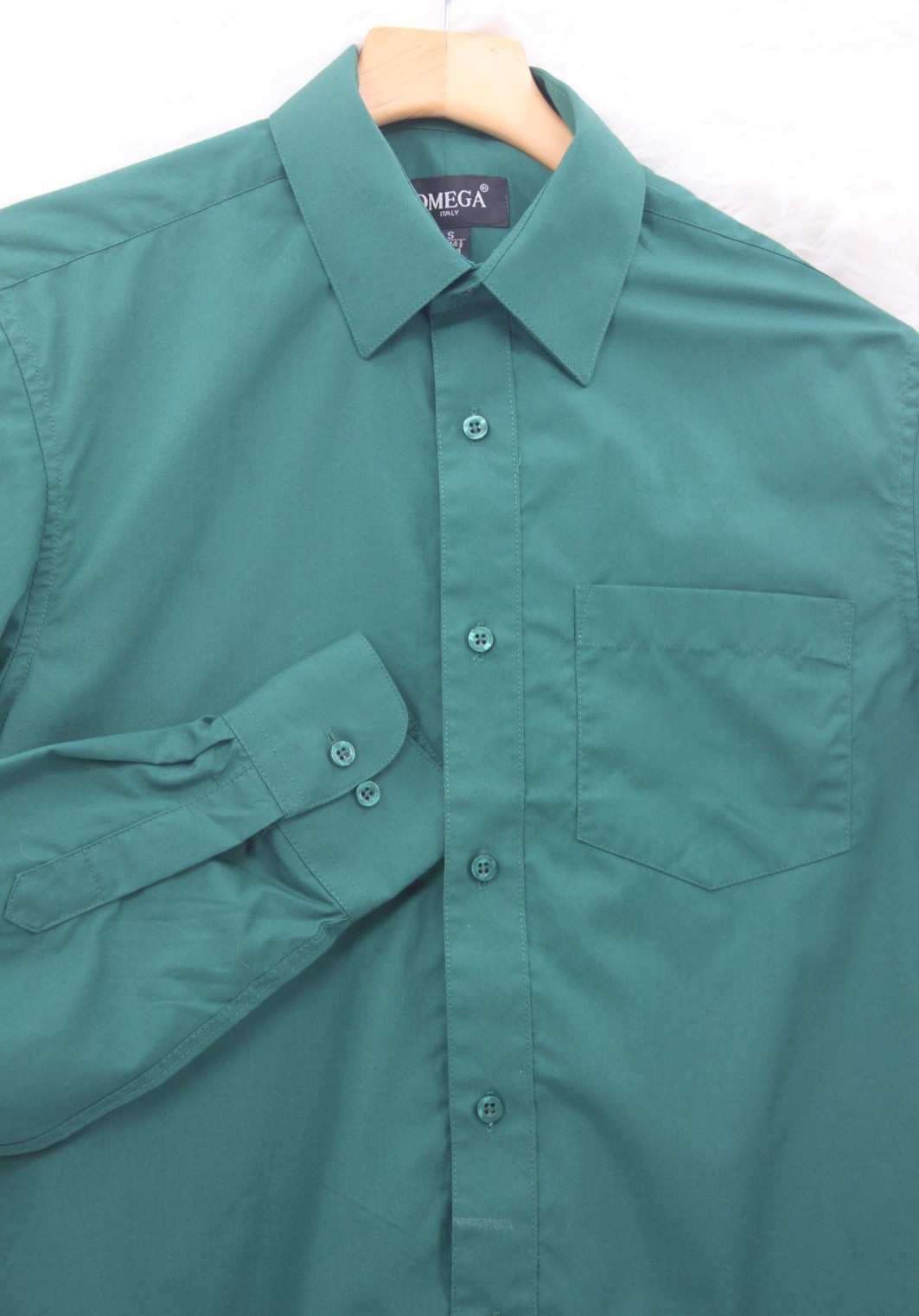 Omega Italy Men’s Classic Regular Fit Long Sleeve Solid Button Up Dress Shirt S