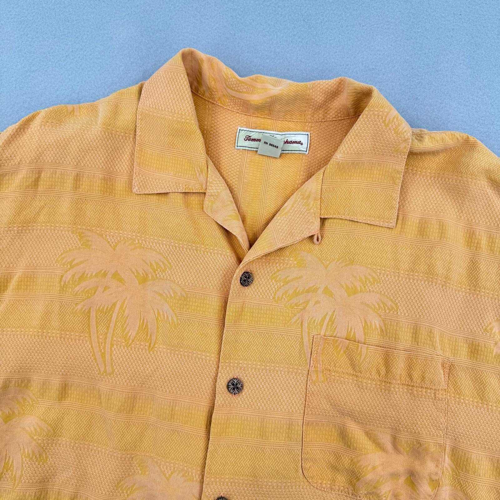 Tommy Bahama 100% Silk Mens M Orange Palm Tree Textured Camp Shirt Short Sleeve
