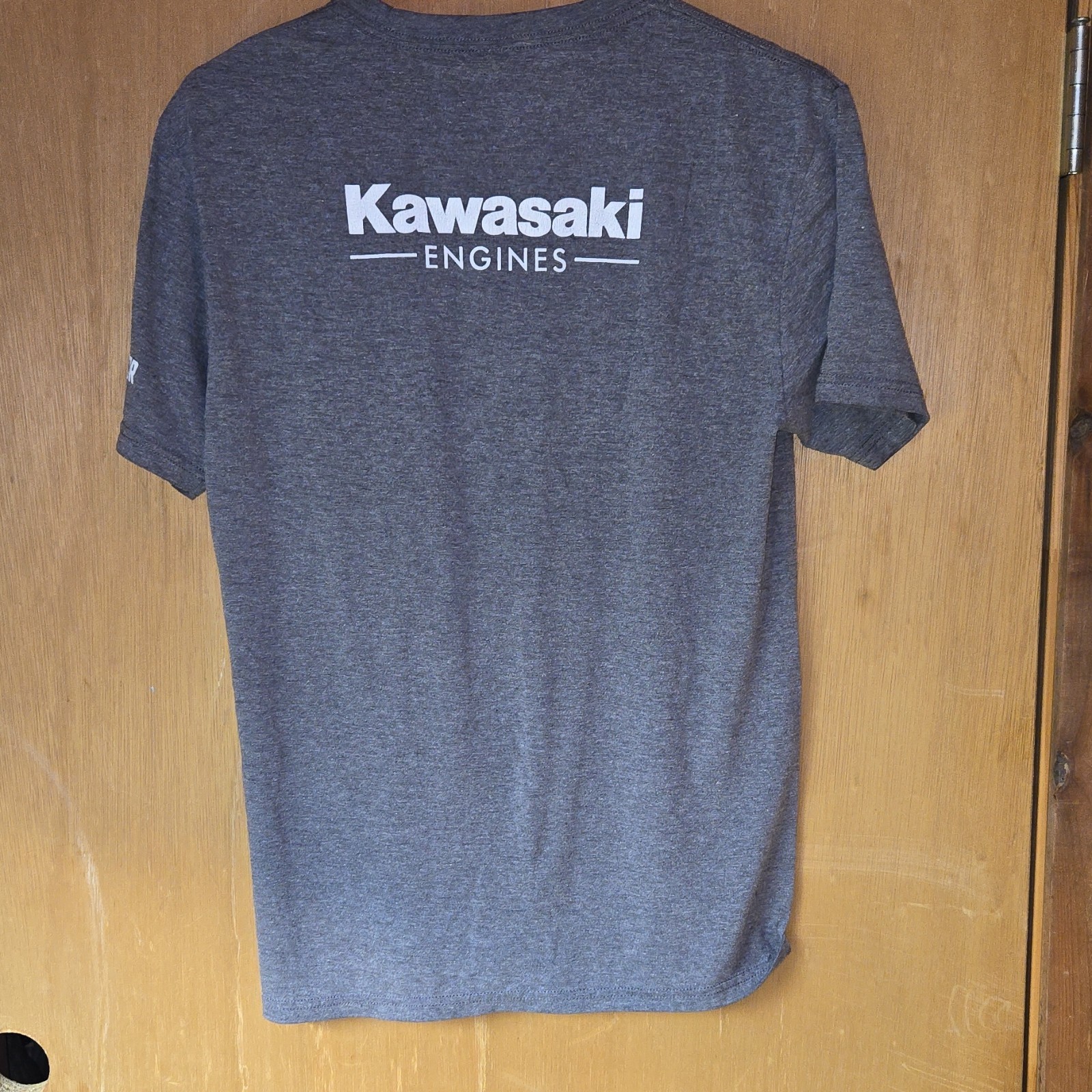 District Perfect Tri Men’s Gray Graphic T-Shirt Forged Kawasaki Engines Small