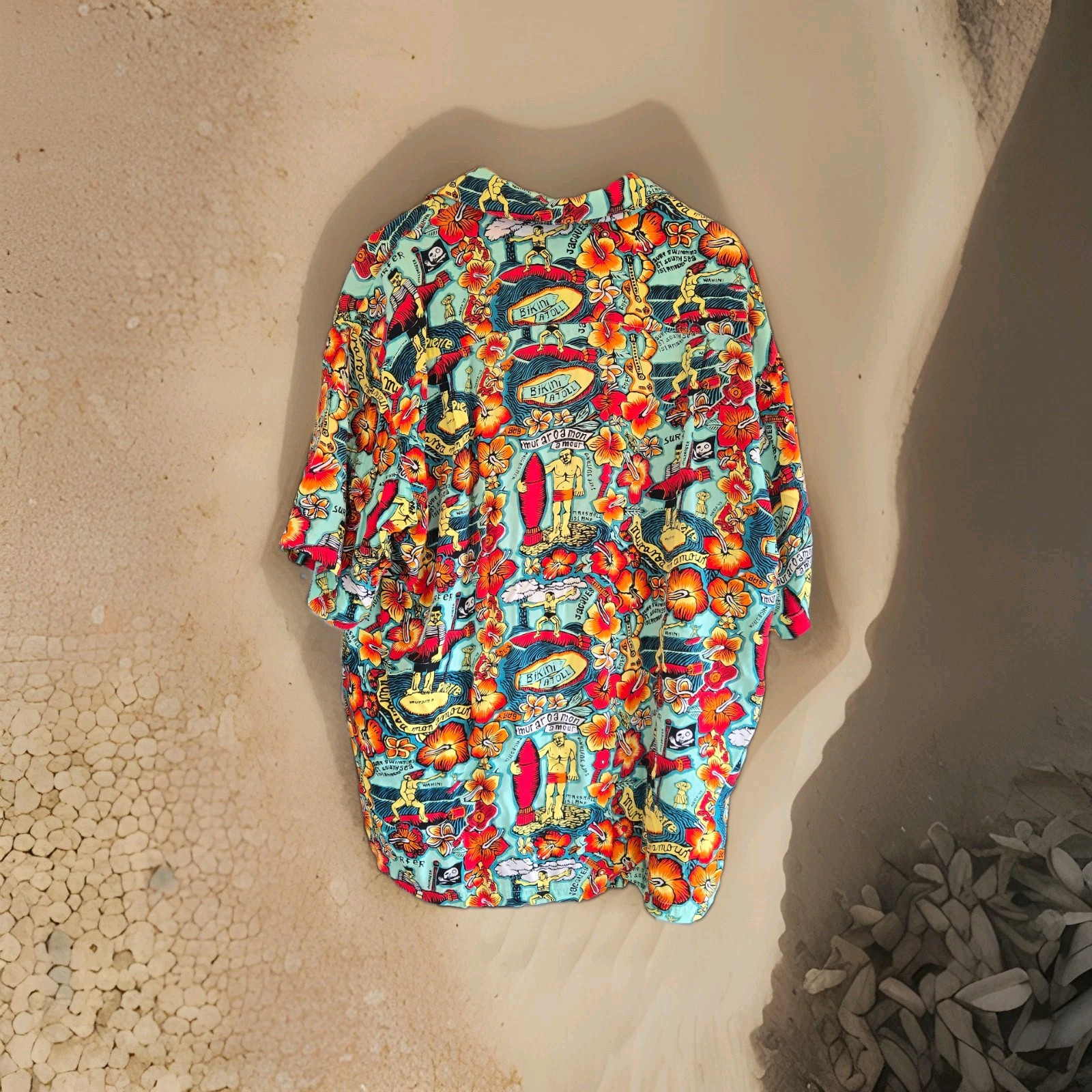 Mambo Classic Rayon Men’s XL Lightweight Short Sleeve Hawaiian Floral Button-Up
