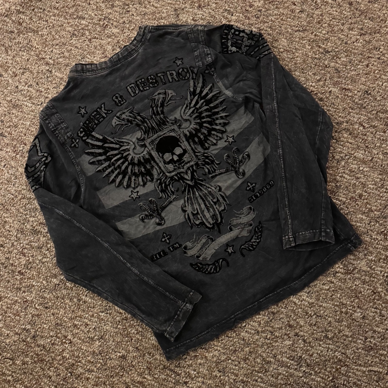 Affliction T-Shirt Mens Medium Black Henley Embroidered Skull Seek and Destroy
