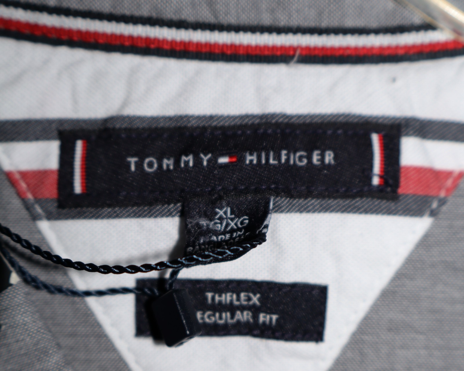 NWT Tommy Hilfiger THFLEX Anti-Odor L/S Button-Down Chambray Navy Shirt XL