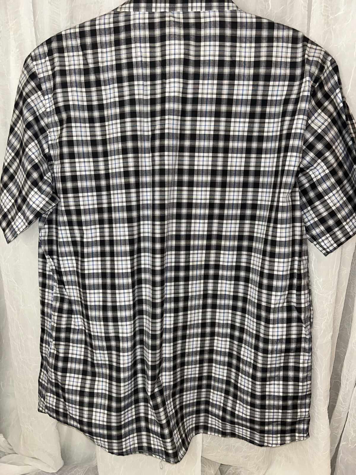 Men’s large/XL Button Down Shirt No Brand