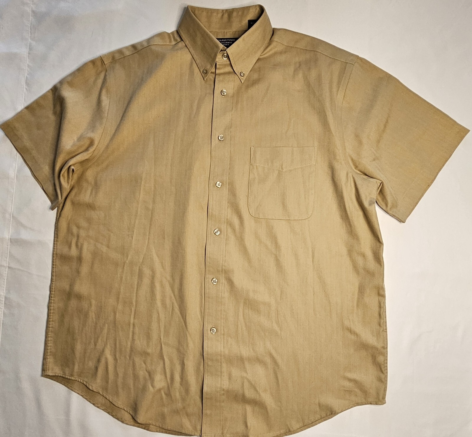 Mens Roundtree & Yorke Classics Short Sleeve Tan Button Up Shirt Large = NICE