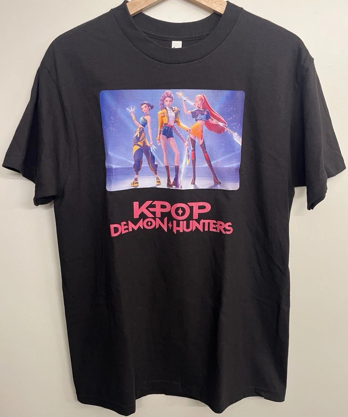 K-Pop Demon Hunters Graphic Black Cotton T-Shirt Men’s M American Apparel 1301