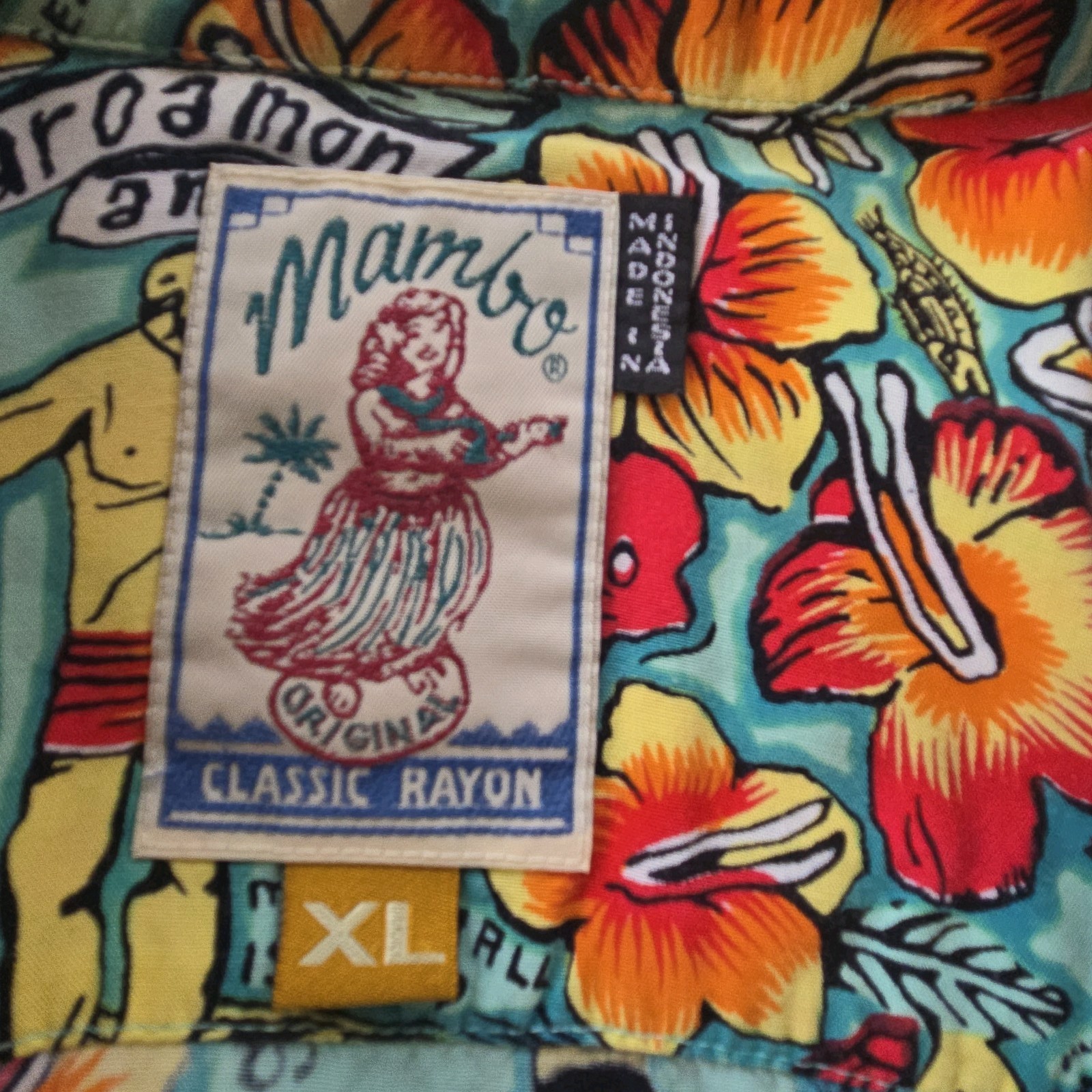 Mambo Classic Rayon Men’s XL Lightweight Short Sleeve Hawaiian Floral Button-Up
