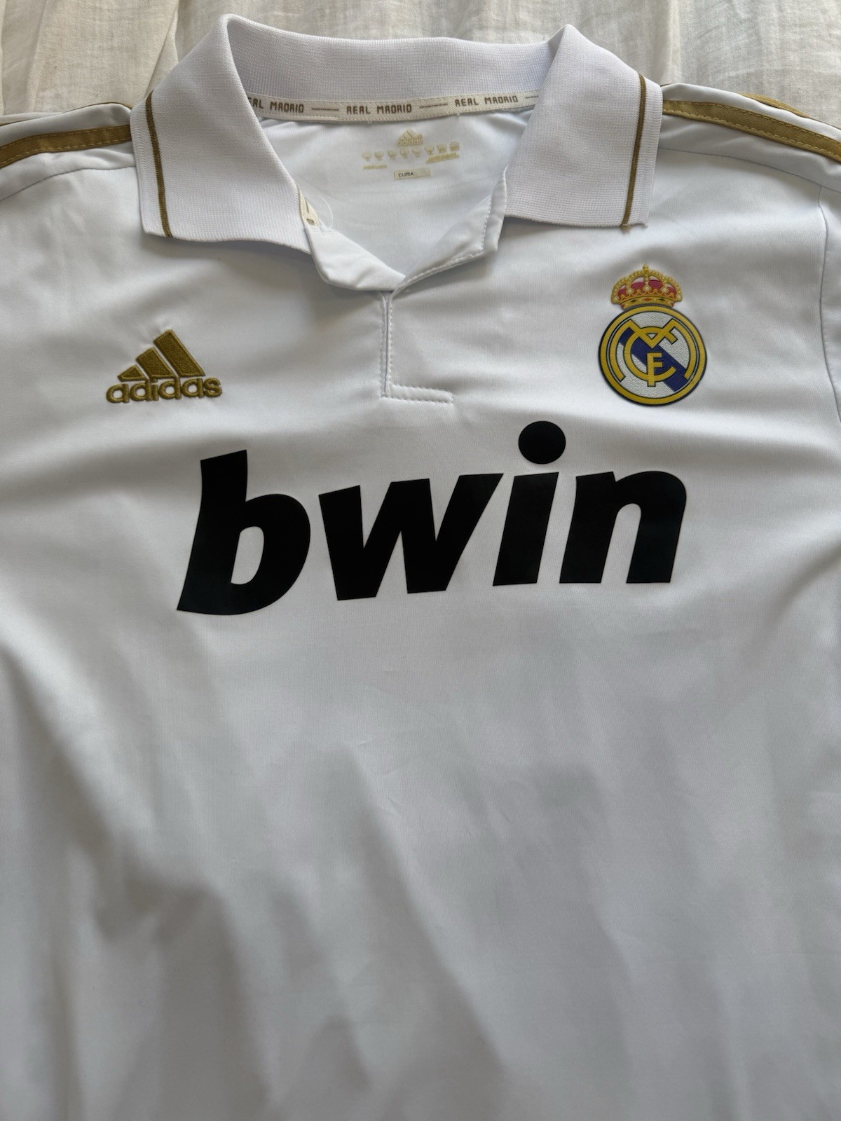 Authentic Real Madrid Cristiano Ronaldo #7 Jersey – White & Gold – Size XL