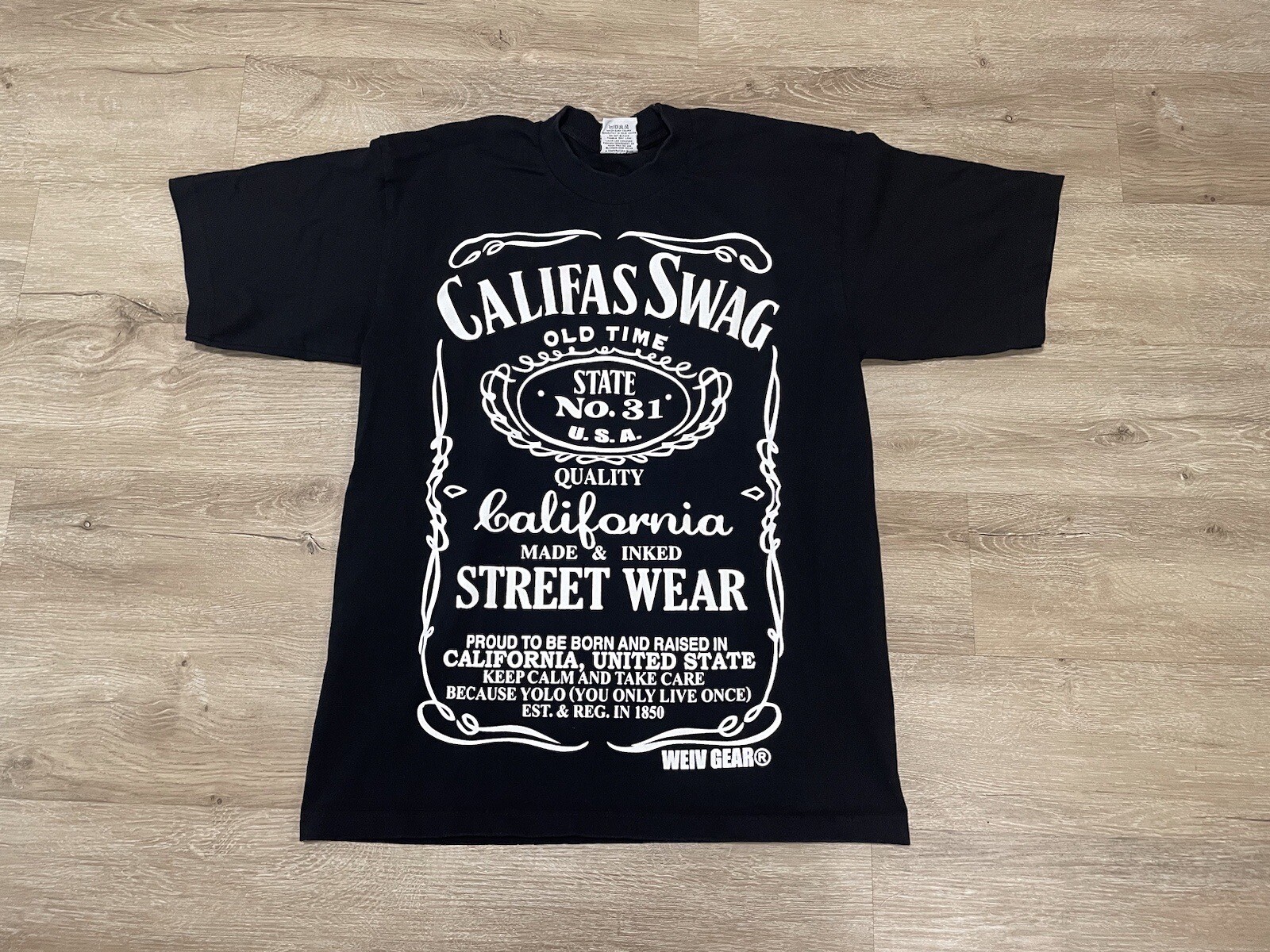 Men’s WEIVGEAR Sz L Black California Swag Whiskey Label T-Shirt made in USA