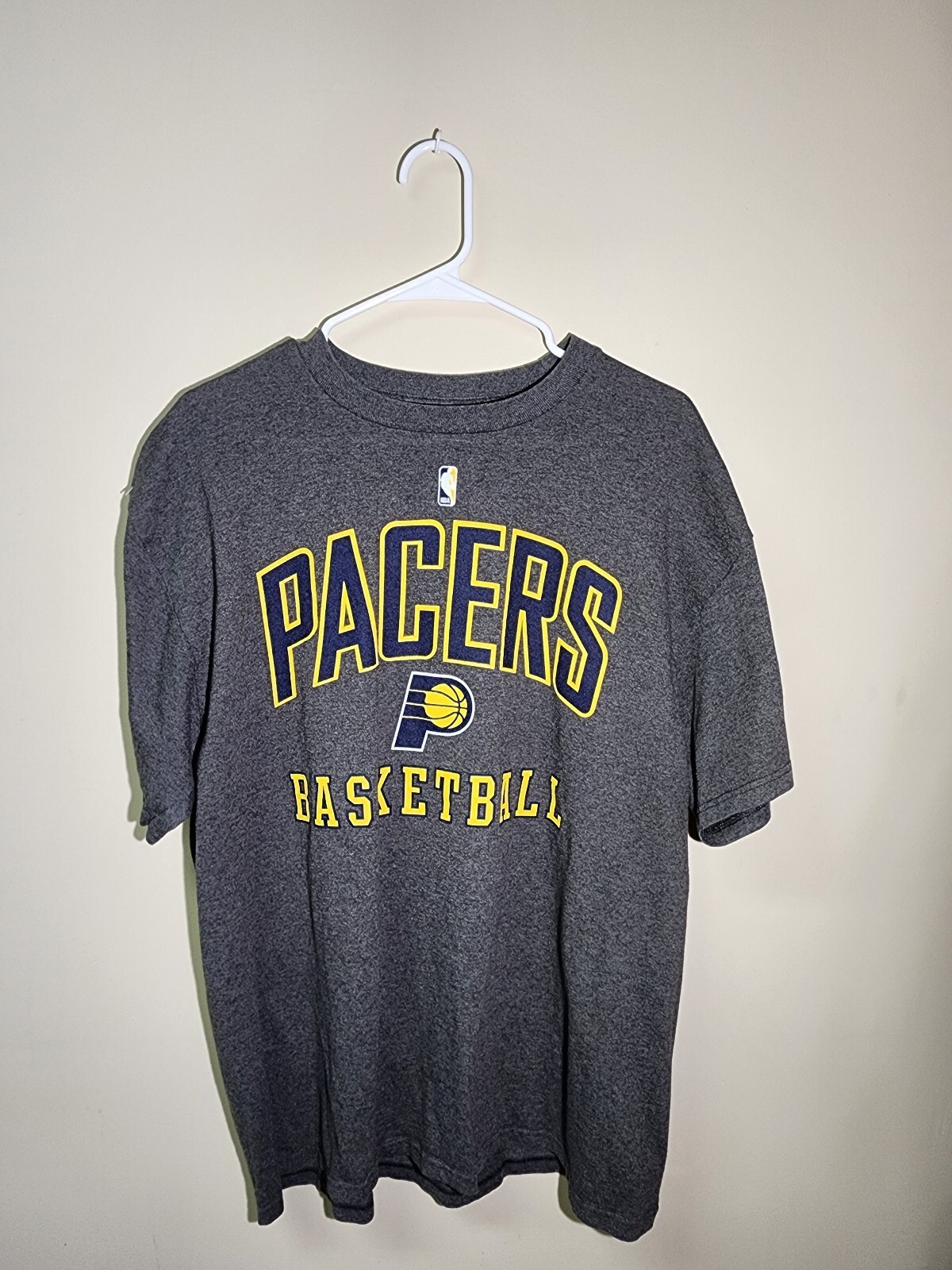 Size XL pacers basketball (M10)