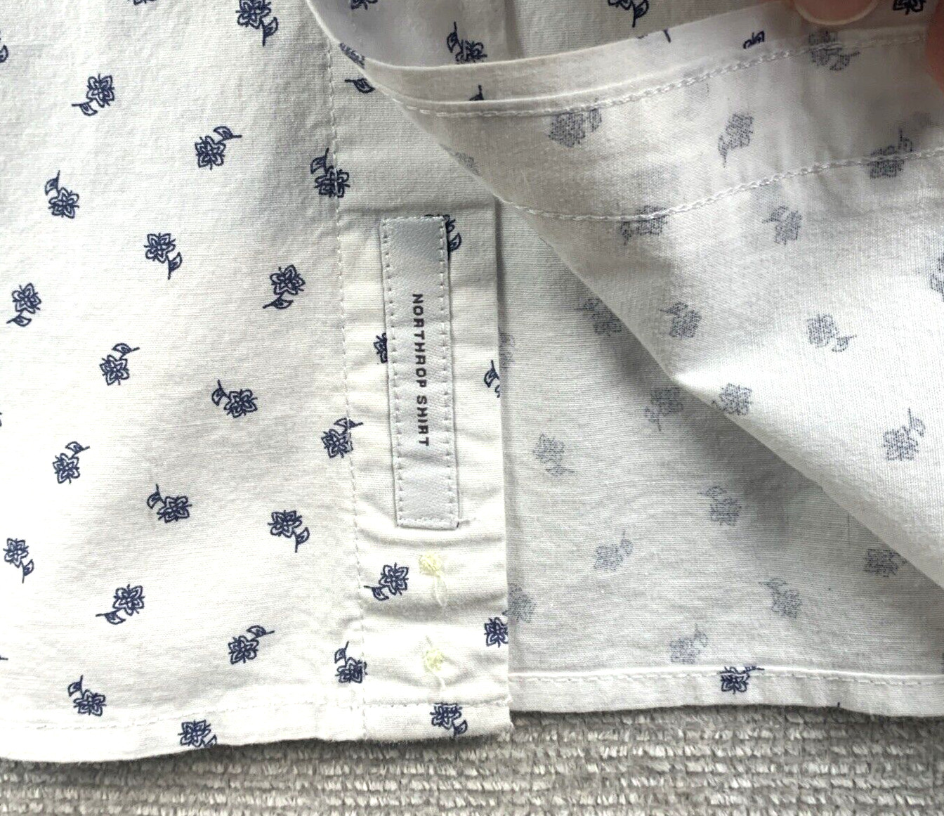 GOODFELLOW Button Down Shirt Men’s Sz Extra Extra Large White Black Flower Print