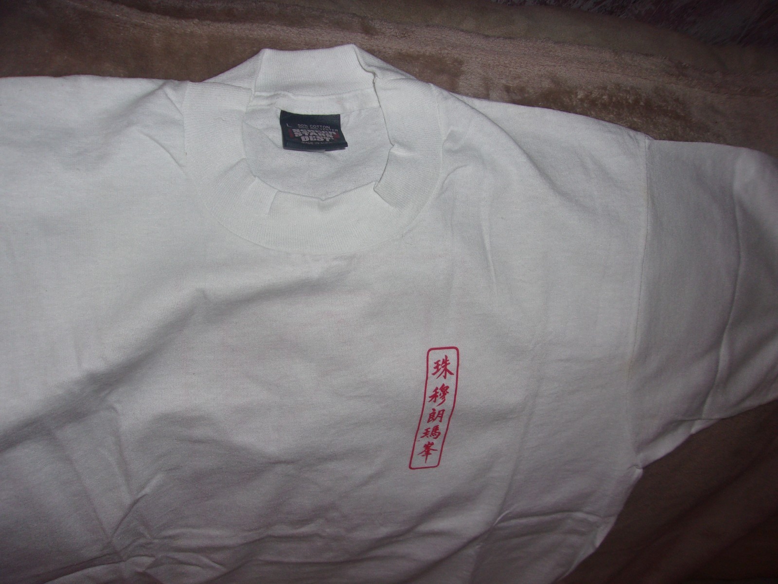 CHINA EVEREST 1987 T-SHIRT WHITE / RED SIZE L Pit to Pit is 20″