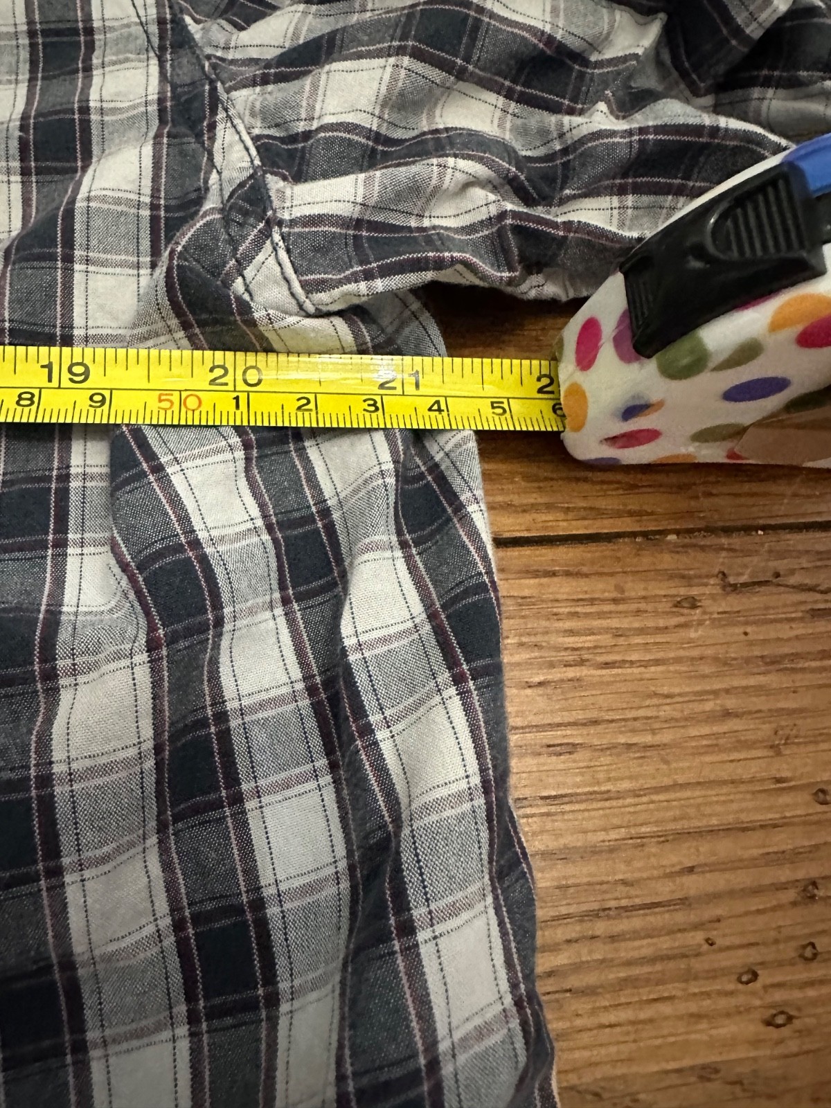 carhartt relaxed fit plaid short sleeve button down large